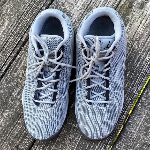 Jordans Sneakers - Picture 2 of 5